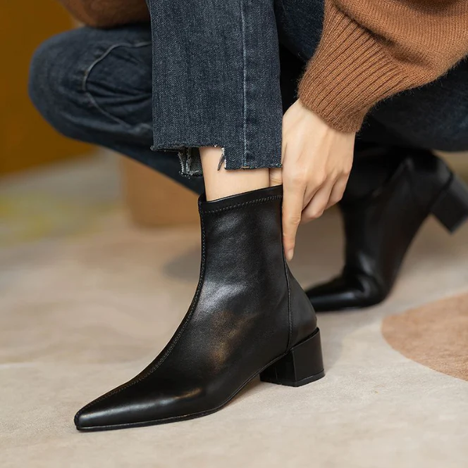 Women's Petite Size Pointed Ankle Boots