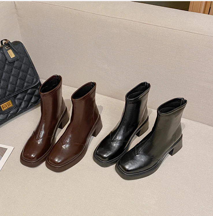 Women's Petite Feet Block Heel Back Zipper Boots