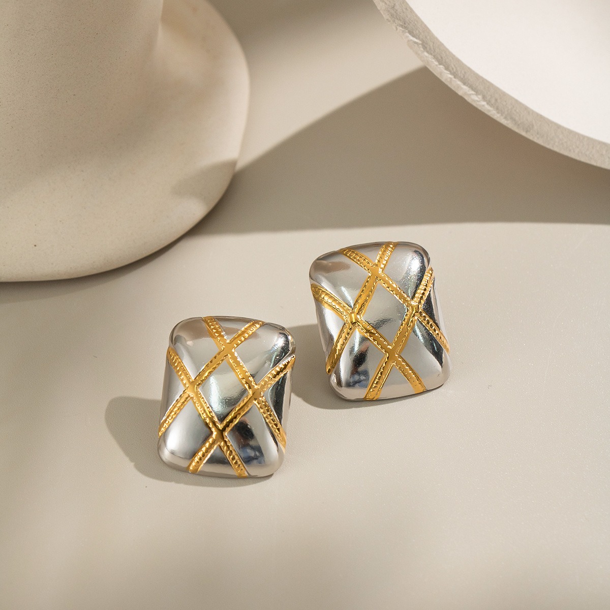 Waterproof 18k Gold Plated Stainless Steel Grid Textured Earrings Women's Geometric Chunky Rectangle Stud Earrings Jewelry