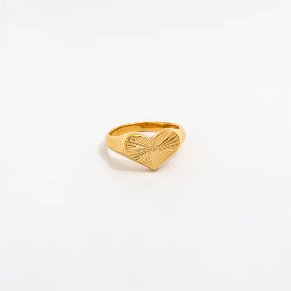 18K Gold Plated Stainless Steel Waterproof Heart - Shaped Ring - Stylish and Durable Summer Jewelry
