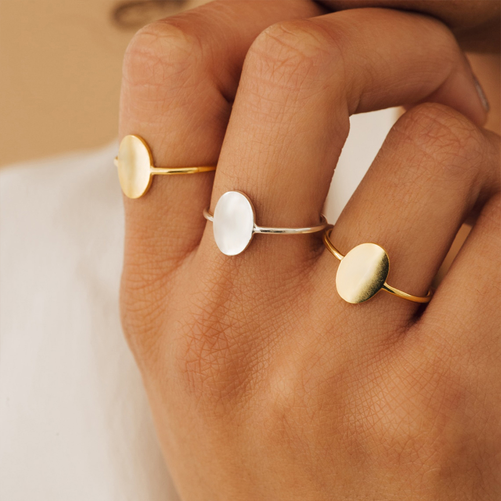 Classic Minimalist Engravable Blank Gold Plated Oval Signet Ring Delicate Oval Ring for Women Gifts