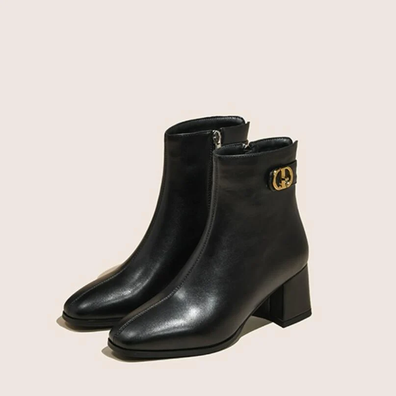 Ladies Petite Size 2 Ankle Strap Short Boots