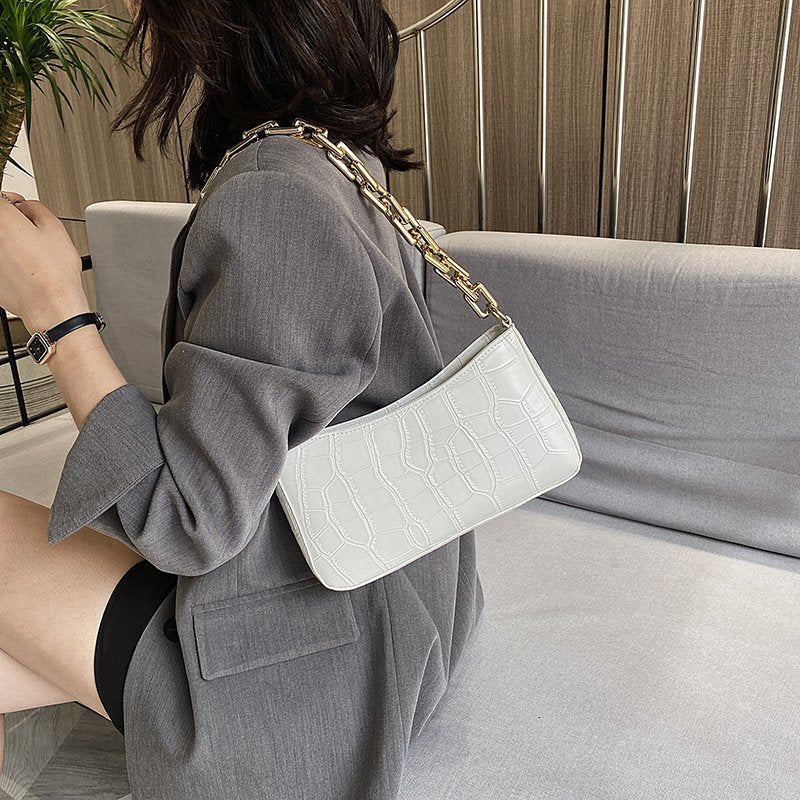 Women Solid Color Metal Chain Shoulder Handbags Female Travel Fashion Hand Bag