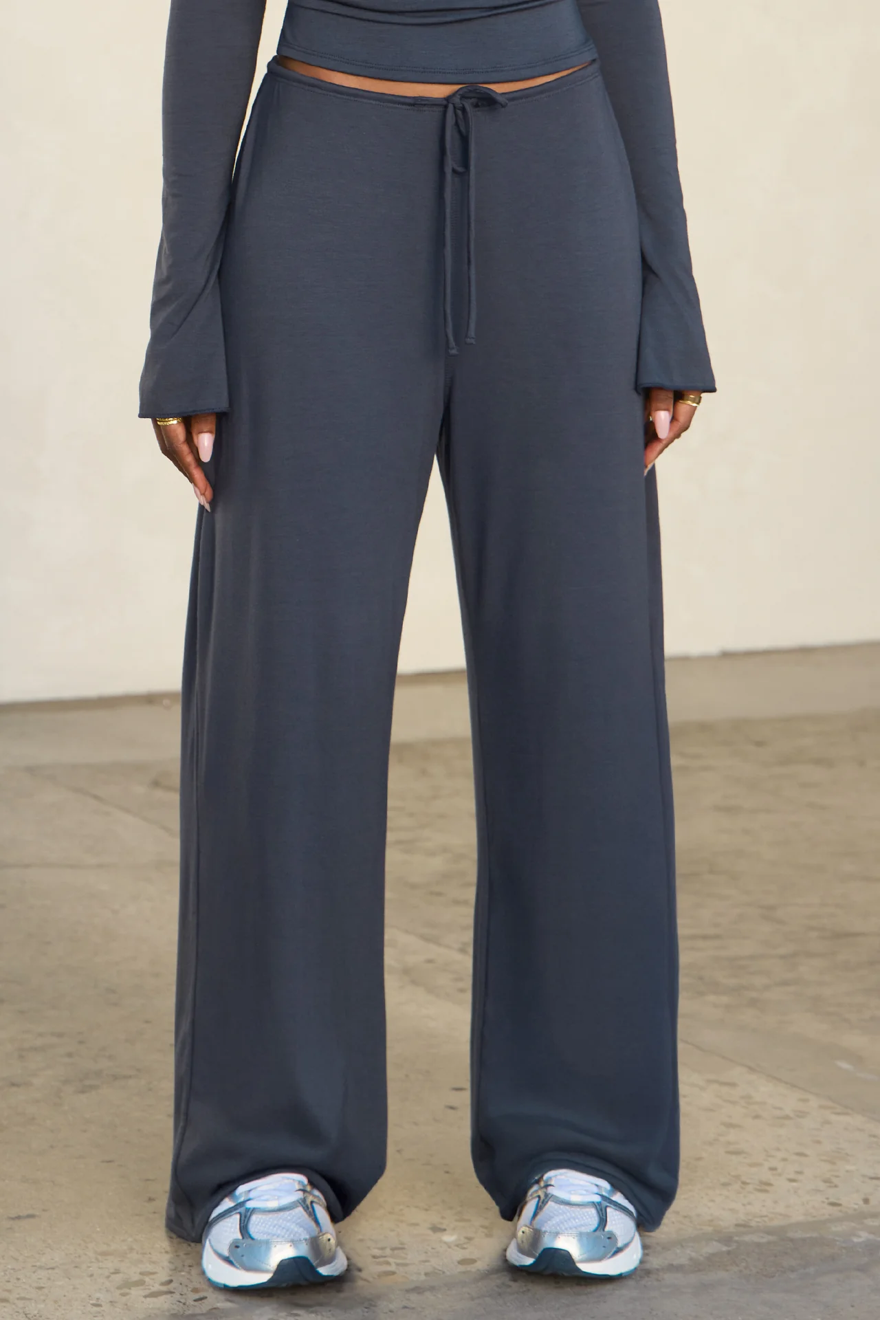 Relaxed Straight Leg Pant