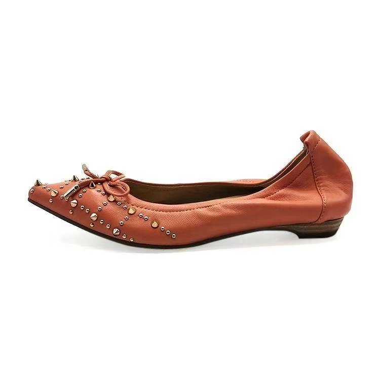New Arrival Pointed Toe Slip on Flats Shoes Casual Genuine Leather Flat Shoes with Rivet