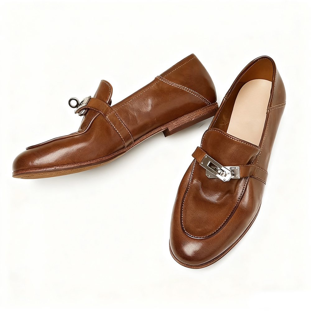 New Design Comfortable Slip on Leather Ladies Loafers Shoes Round Toe Flat Leather Outsole Loafers